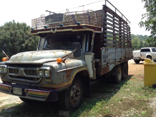 ขาย 10 ล้อหัวยาว เพลาเดียว คัสซีสวยตลอดเส้นไม่มีบวม เครื่อง 6BF1 175 แรงม้า แต่งแหนบใหญ่ ทะเบียนพร้อมโอน