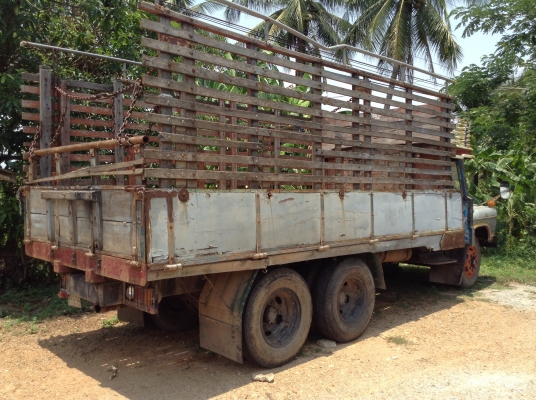 ขาย 10 ล้อหัวยาว เพลาเดียว คัสซีสวยตลอดเส้นไม่มีบวม เครื่อง 6BF1 175 แรงม้า แต่งแหนบใหญ่ ทะเบียนพร้อมโอน