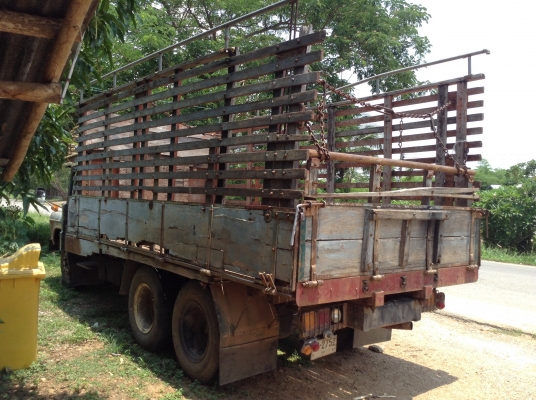 ขาย 10 ล้อหัวยาว เพลาเดียว คัสซีสวยตลอดเส้นไม่มีบวม เครื่อง 6BF1 175 แรงม้า แต่งแหนบใหญ่ ทะเบียนพร้อมโอน