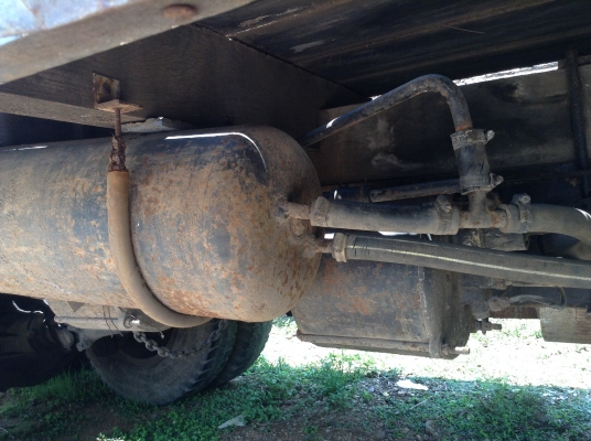 ขาย 10 ล้อหัวยาว เพลาเดียว คัสซีสวยตลอดเส้นไม่มีบวม เครื่อง 6BF1 175 แรงม้า แต่งแหนบใหญ่ ทะเบียนพร้อมโอน