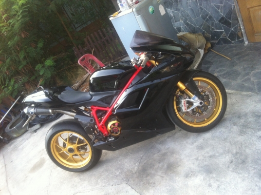 ขายดาวน์ ducati 1098s