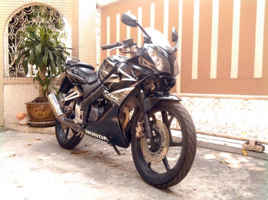 ขออนุญาติขาย HONDA CBR 150 ปี52 ตัวล่าสุด ลายไฟ สตา์ร์ทมือ โอนให้ฟรีครับ