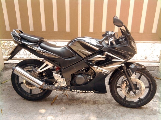 ขออนุญาติขาย HONDA CBR 150 ปี52 ตัวล่าสุด ลายไฟ สตา์ร์ทมือ โอนให้ฟรีครับ