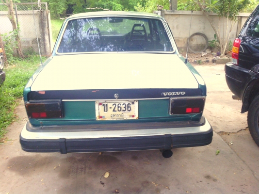 ขาย วอลโว่ 244DL รถเดิมสวย ล้อแมก เครื่องเสียง JVC ติดแก็ช 35000 สด หรือแลก