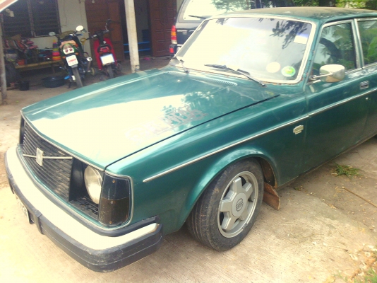 ขาย วอลโว่ 244DL รถเดิมสวย ล้อแมก เครื่องเสียง JVC ติดแก็ช 35000 สด หรือแลก