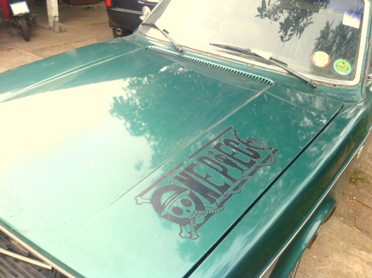 ขาย วอลโว่ 244DL รถเดิมสวย ล้อแมก เครื่องเสียง JVC ติดแก็ช 35000 สด หรือแลก