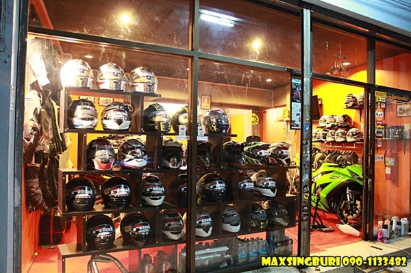 ร้านแม็กสิงห์บุรี//จำหน่าย เสื้อjacket ถุงมือ หมวกกันน๊อค น้ำมันเครื่อง แสตนตั้ง