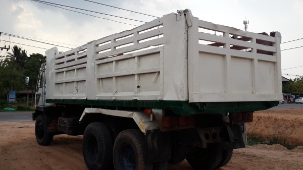 ขายด่วนไอ้หลงสองเพลาดั้มสภาพพร้อมใช้สุดๆFN527MAโทร0843923995