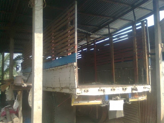 ขาย6ล้อใหญ่ ISUZU FSR11H 175แรงม้า กระบะบรรทุก