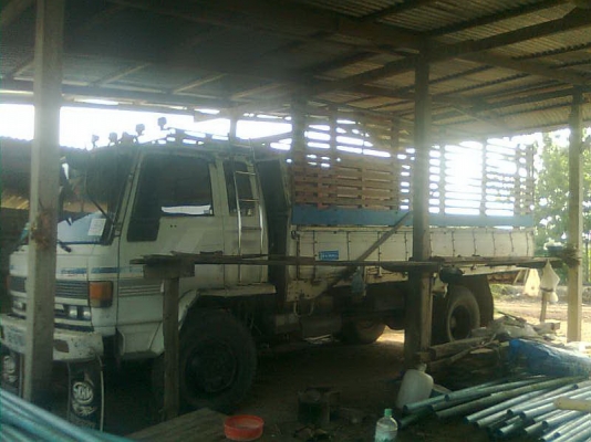 ขาย6ล้อใหญ่ ISUZU FSR11H 175แรงม้า กระบะบรรทุก