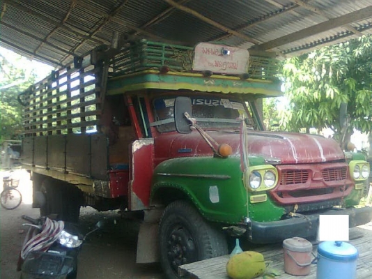 ขาย6ล้อหน้ายาว 6BD1 165 แรงม้ารถบ้านพร้อมวิ่งครับ