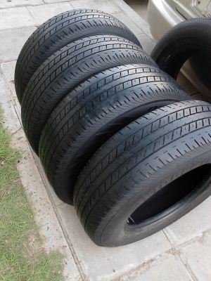 215/70R15 BRIDGESTONE DURAVIS R611 มีชุด 4 เส้น  TEL.081-427-3941