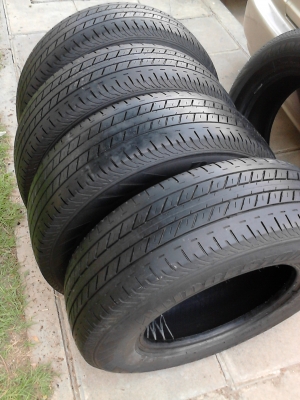 215/70R15 BRIDGESTONE DURAVIS R611 มีชุด 4 เส้น  TEL.081-427-3941