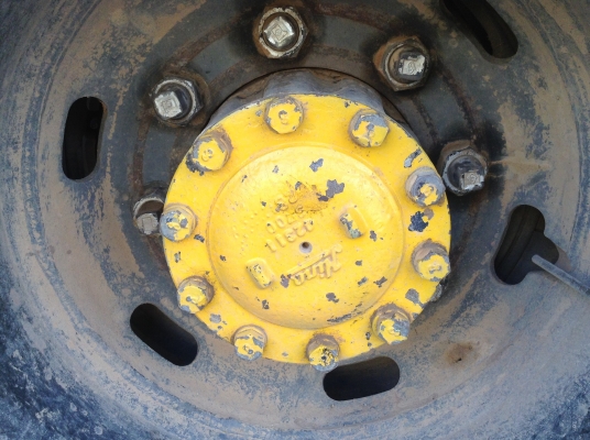 ขายพ่วงแม่ลูกดั้ม FM2P เครื่อง P11C 320 แรงม้า เกียร์ ZF ช่วงล่าง ZM 10 น็อต คัสซีสวยจัด แอร์เย็น  ลูก 2 คาน ทะเบียนพร้อมโอนครับ