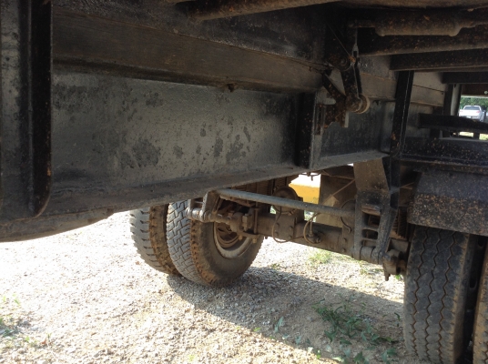 ขายพ่วงแม่ลูกดั้ม FM2P เครื่อง P11C 320 แรงม้า เกียร์ ZF ช่วงล่าง ZM 10 น็อต คัสซีสวยจัด แอร์เย็น  ลูก 2 คาน ทะเบียนพร้อมโอนครับ