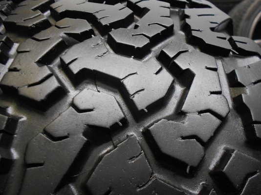 ขายยาง BFGoodrich All-Terrain T/A 265/65/17 กลางปี 11 ดอก 1 cm ไม่มีปะ 1 ชุด/-ใส่ฟรีค่ะ ขายยาง BFGoodrich All-Terrain T/A 265/65/17 กลางปี 11 ดอก 1 cm ไม่มีปะ 1 ชุด/-ใส่ฟรีค่ะ