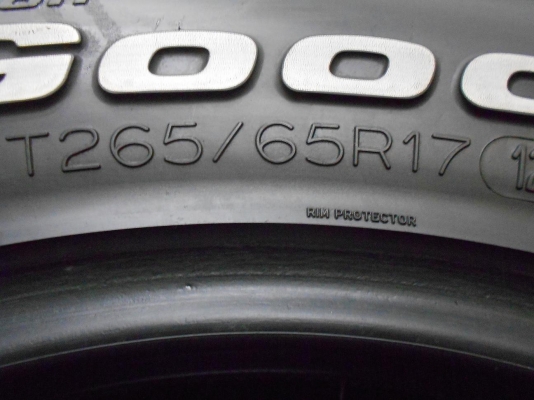 ขายยาง BFGoodrich All-Terrain T/A 265/65/17 กลางปี 11 ดอก 1 cm ไม่มีปะ 1 ชุด/-ใส่ฟรีค่ะ ขายยาง BFGoodrich All-Terrain T/A 265/65/17 กลางปี 11 ดอก 1 cm ไม่มีปะ 1 ชุด/-ใส่ฟรีค่ะ