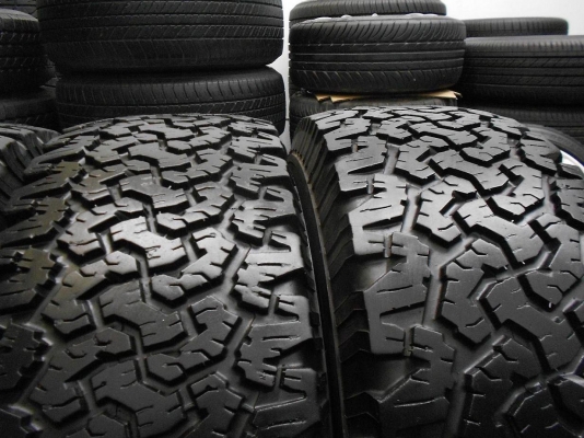 ขายยาง BFGoodrich All-Terrain T/A 265/65/17 กลางปี 11 ดอก 1 cm ไม่มีปะ 1 ชุด/-ใส่ฟรีค่ะ ขายยาง BFGoodrich All-Terrain T/A 265/65/17 กลางปี 11 ดอก 1 cm ไม่มีปะ 1 ชุด/-ใส่ฟรีค่ะ
