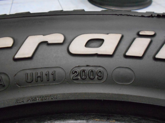 ขายยางเทพ BFGoodrich All - Terrain T/A KO 265/65/18 ปี 09 ดอกเต็มๆ 1 ชุด/ใส่-ถ่วงฟรีค่ะ ขายยางเทพ BFGoodrich All - Terrain T/A KO 265/65/18 ปี 09 ดอกเต็มๆ 1 ชุด/ใส่-ถ่วงฟรีค่ะ