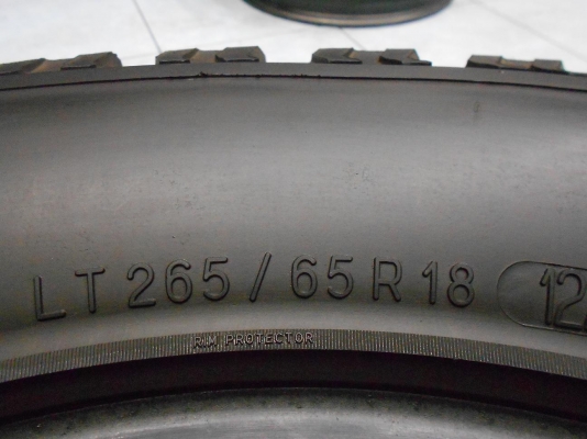 ขายยางเทพ BFGoodrich All - Terrain T/A KO 265/65/18 ปี 09 ดอกเต็มๆ 1 ชุด/ใส่-ถ่วงฟรีค่ะ ขายยางเทพ BFGoodrich All - Terrain T/A KO 265/65/18 ปี 09 ดอกเต็มๆ 1 ชุด/ใส่-ถ่วงฟรีค่ะ