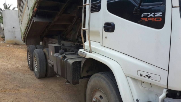 ขาย สิบล้อ เดกก้่า 320 ปี 49 แม็คโหลด มีระบบลากพวง (จัดได้ 1,700,000)) ขาย สิบล้อ เดกก้่า 320 ปี 49 แม็คโหลด มีระบบลากพวง (จัดได้ 1,700,000))