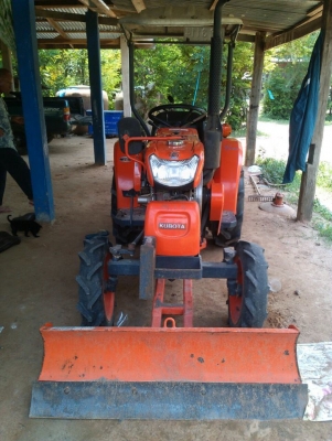รถไถคูโบต้า RT 4 แรงนั่งขับ รถสภาพพร้อมใหม่ เล่มทะเบียนพร้อม รถอยู่อำเภอสังขะ จังหวัดสุรินทร์