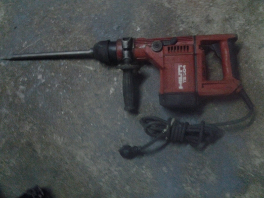 ขาย !! สกัดhilti รุ่น te 504 สภาพดี พร้อมใช้