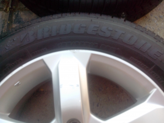 ขายแม็กcity 15/4/100พร้อมยางบริสโตน185-65-15 สัปดา34ปี11สภาพ94\% ขายแม็กcity 15/4/100พร้อมยางบริสโตน185-65-15 สัปดา34ปี11สภาพ94\%