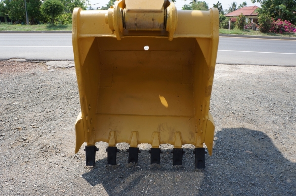 ขายรถขุด CAT 320 VERTION 2 เก่านอกปรับสภาพพร้อมใช้