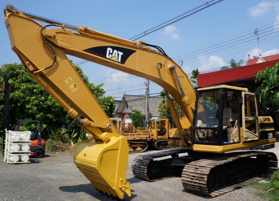 ขายรถขุด CAT 320 VERTION 2 เก่านอกปรับสภาพพร้อมใช้
