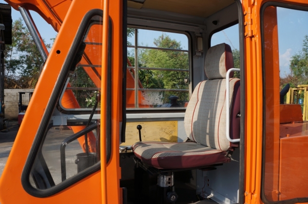 ขายรถขุด HITACHI UH 025 เก่านอกปรับสภาพแล้วพร้อมใช้งาน