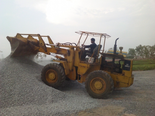 ขายครับ รถตักkobeko lk300a เท่า 510 ตัก 2 คิว ด่วนๆๆครับ