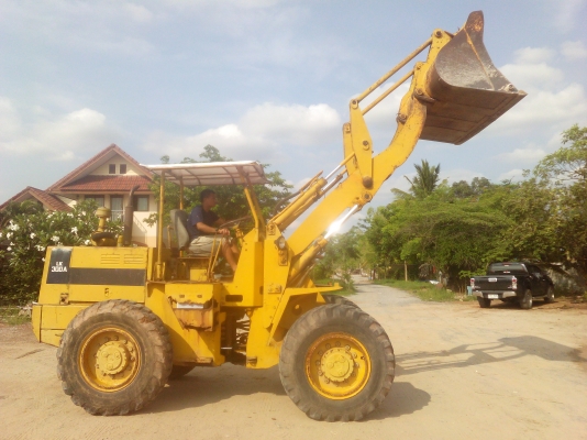 ขายครับ รถตักkobeko lk300a เท่า 510 ตัก 2 คิว ด่วนๆๆครับ