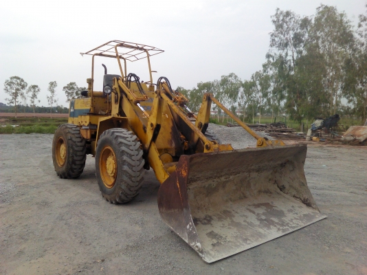 ขายครับ รถตักkobeko lk300a เท่า 510 ตัก 2 คิว ด่วนๆๆครับ