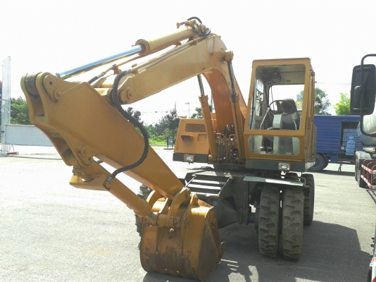 KOMATSU PW100