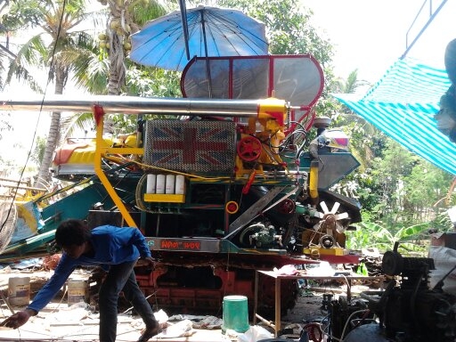 อู่ nkc เจริญการช่าง อำเภอขุนหาญ  รับต่ออุ้ม รับซ่อมรถเกี่ยวทุกชนิด  ติดต่อ 0879587615