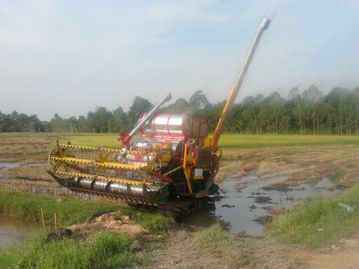 อู่ nkc เจริญการช่าง อำเภอขุนหาญ  รับต่ออุ้ม รับซ่อมรถเกี่ยวทุกชนิด  ติดต่อ 0879587615