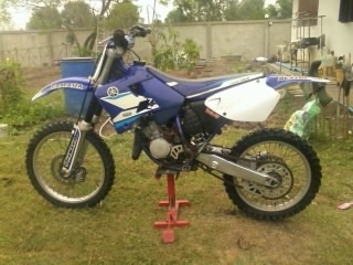 ขายหรือแลก YAMAHA yz 125 ปี 98 อินวอยราคา 43,000 บาท โทร 089-2442598 ศิริพงษ์ ขายหรือแลก YAMAHA yz 125 ปี 98 อินวอยราคา 43,000 บาท โทร 089-2442598 ศิริพงษ์