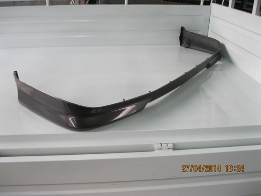 ขายสเกิร์ตชายล่าง TOYOTA GRANVIA 3.4 ปี 2001 แท้