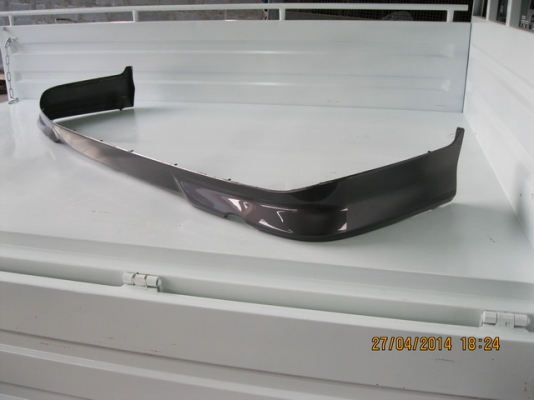 ขายสเกิร์ตชายล่าง TOYOTA GRANVIA 3.4 ปี 2001 แท้