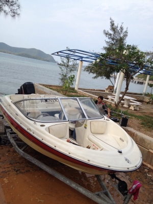 BAYLINER 18.5 ฟุตพร้อมเครื่อง Mercury 125HP พร้อมเทรลเลอร์ใหม่