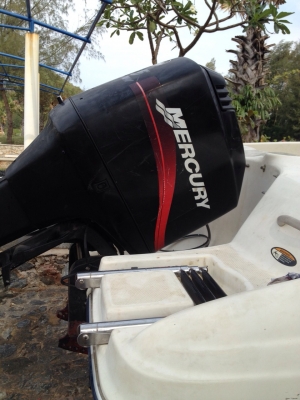 BAYLINER 18.5 ฟุตพร้อมเครื่อง Mercury 125HP พร้อมเทรลเลอร์ใหม่