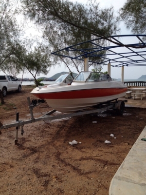 BAYLINER 18.5 ฟุตพร้อมเครื่อง Mercury 125HP พร้อมเทรลเลอร์ใหม่