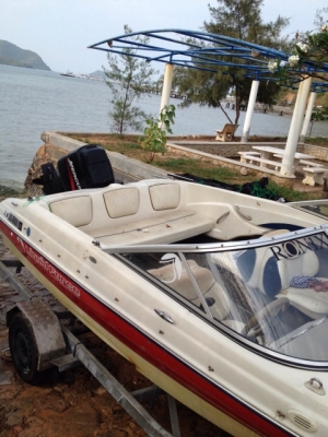 BAYLINER 18.5 ฟุตพร้อมเครื่อง Mercury 125HP พร้อมเทรลเลอร์ใหม่