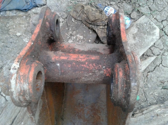 ขาย บุ้งกี๋ขุดประปา pc 20-45