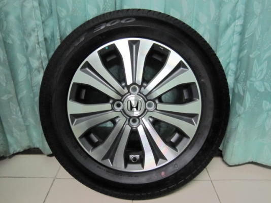 ขายล้อแม็ก HONDA FREED พร้อมยางป้ายแดงขอบ 15