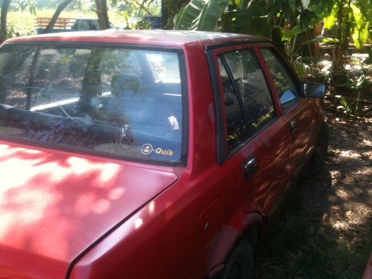 Datsun Stanza 4 ประตู สีแดง ขาย 15,000 บาท ขับกลับได้ พร้อมโอน