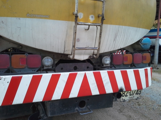 รถบรรทุกของเหลว Hino 16000 ลิตร รถบรรทุกของเหลว Hino 16000 ลิตร