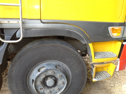 รถบรรทุกของเหลว Hino 16000 ลิตร รถบรรทุกของเหลว Hino 16000 ลิตร