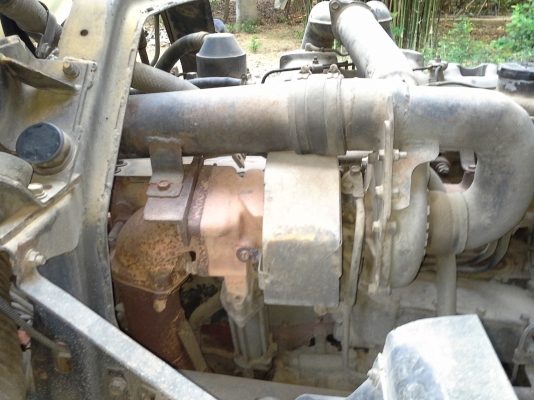 รถบรรทุกของเหลว Hino 16000 ลิตร รถบรรทุกของเหลว Hino 16000 ลิตร